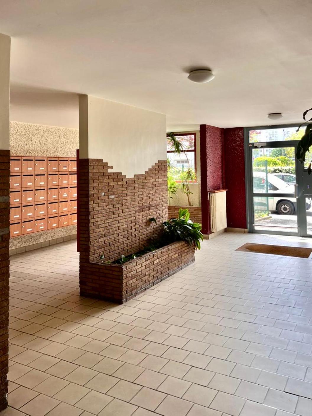 Apparemment Spacieux T5 Lyon Extérieur photo